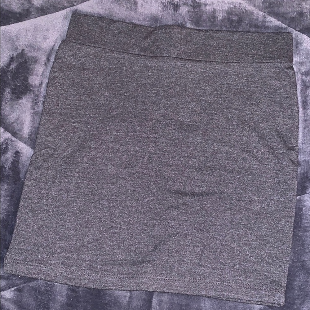 Grey pencil skirt